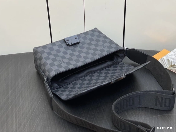 Messenger VUITTON LOUIS S-Cape 0713